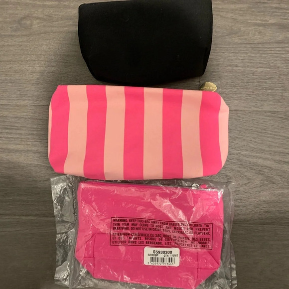 Lot of 3 Makeup bags from MAC cosmetics, Estée Lauder and IT cosmetics - Picture 2 of 6